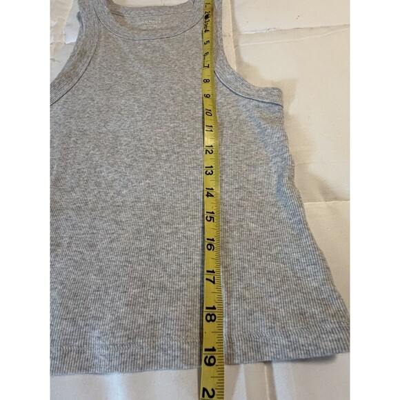 Old Navy Women’s Medium Light Heather Gray Snug Fit Rib-Knit Crop Tank Top - Picture 8 of 8